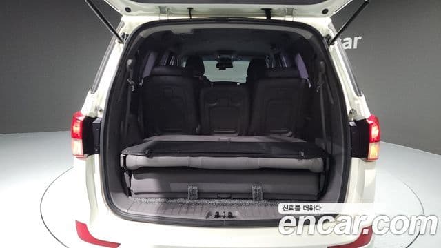 KG모빌리티(SsangYong) Korando 투리스모 4WD TX 9인승, 2016 20