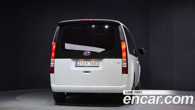 Hyundai Staria Modern, 2024 4