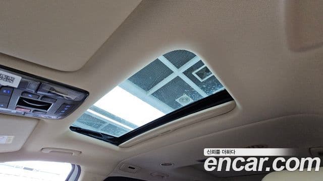 Hyundai Staria Modern, 2024 17