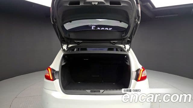 Peugeot 308 2세대 1.6 BlueHDi GT Line, 2018 20