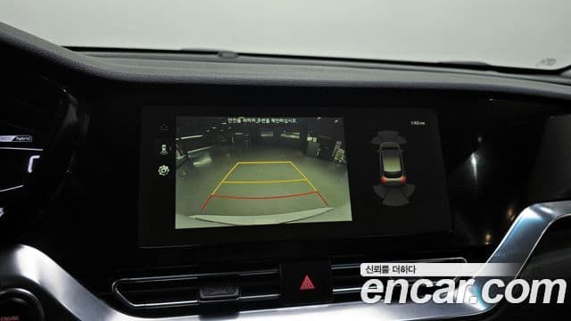 Kia The / новый New Niro Signature, 2022 17