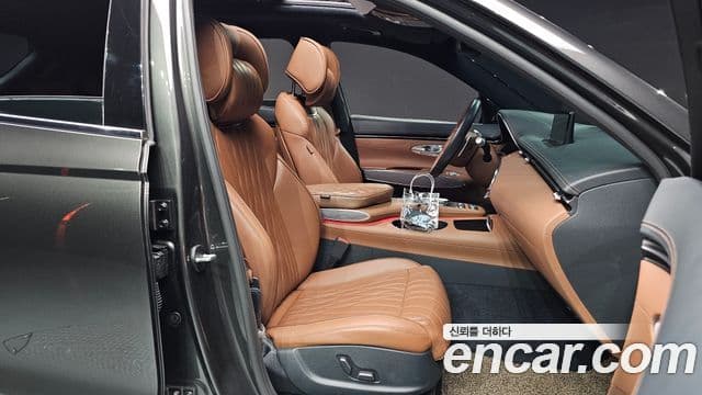 Genesis GV70, 2023 10