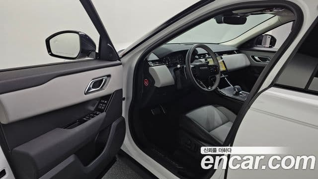 Land Rover Range Rover Velar 2.0 P250 Dynamic SE, 2025 11