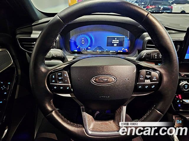 Ford Explorer 6세대 3.0 Platinum 4WD, 2022 11