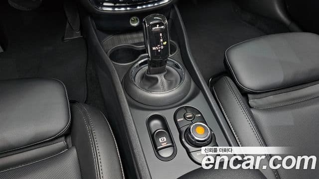 Mini Cooper 클럽맨 2세대, 2020 9