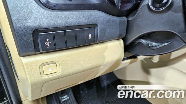 Kia All New Carnival Luxury, 2017 15