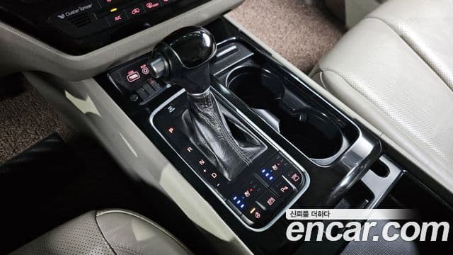 Kia All New Carnival Noblesse, 2015 9