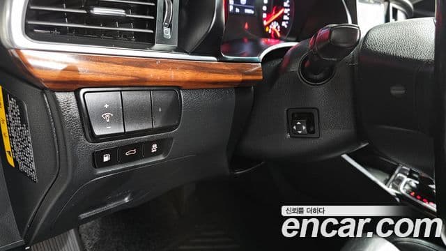 Kia All New K7 3.0 LPI Prestige (арендный автомобиль), 2016 13