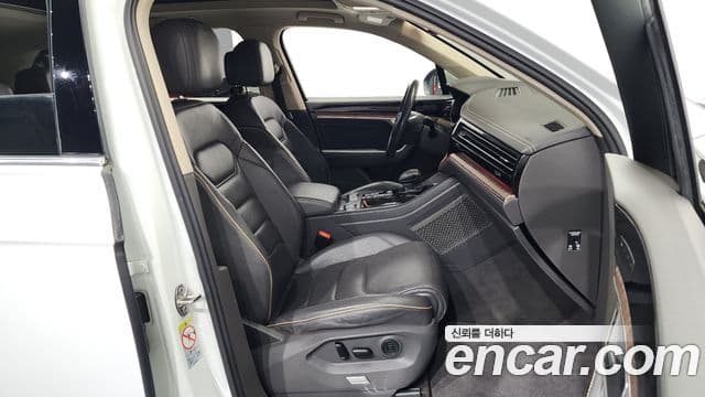 Volkswagen Touareg 3세대 Prestige, 2020 11