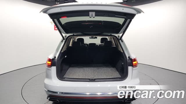 Volkswagen Touareg 3세대 Prestige, 2020 20