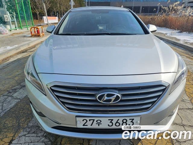 Hyundai LF Sonata Style, 2015 1