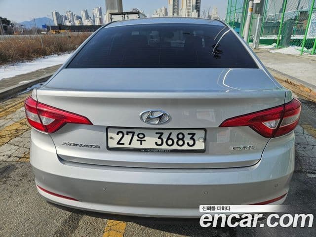 Hyundai LF Sonata Style, 2015 4