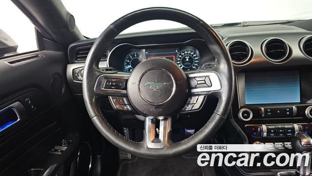 Ford Mustang купе, 2021 13