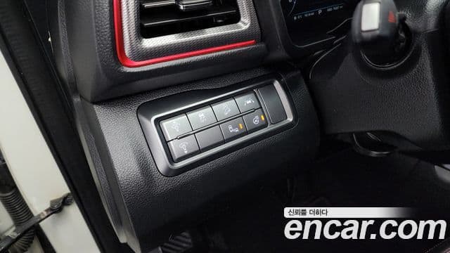 KG모빌리티(SsangYong) Berry New Tivoli R-PLUS белый, 2022 16