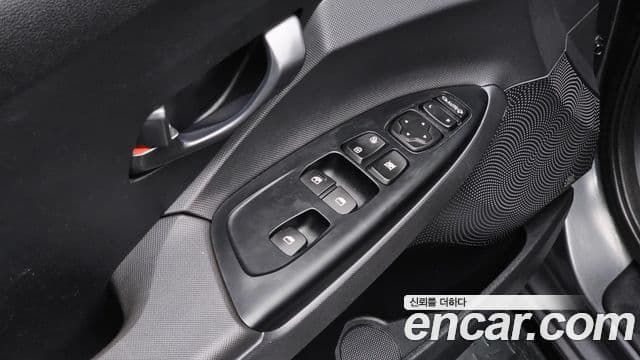 Hyundai Veloster (JS) Core, 2018 18