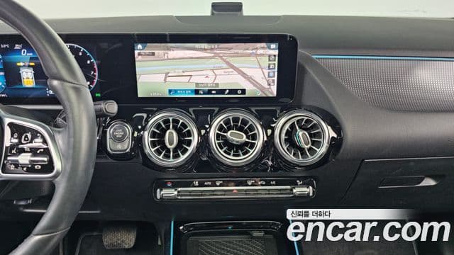 Mercedes-Benz GLA-класс H247 GLA220, 2021 14