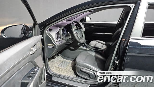 Hyundai Avante AD 1.6 GDI Smart, 2016 10