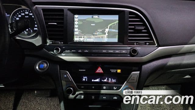 Hyundai Avante AD 1.6 GDI Smart, 2016 12