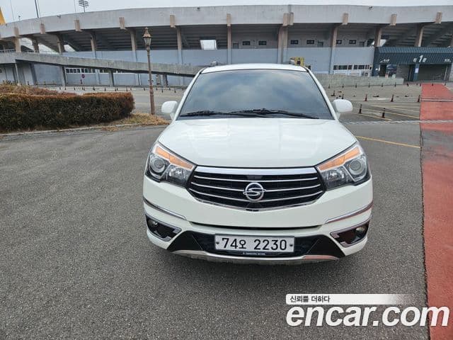 KG모빌리티(SsangYong) Korando 투리스모 4WD TX 11인승, 2017 1