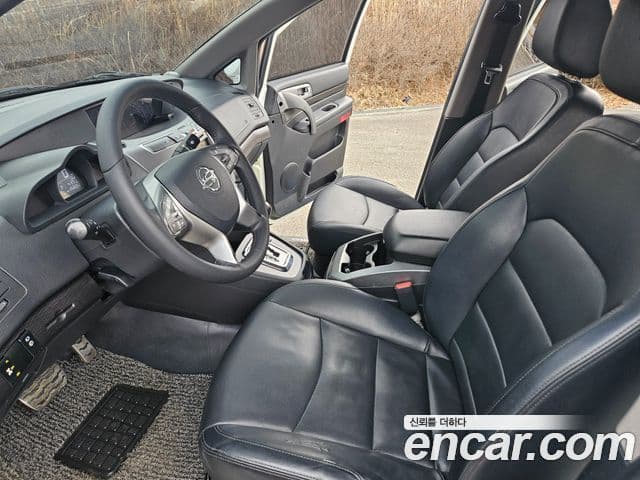 KG모빌리티(SsangYong) Korando 투리스모 4WD TX 11인승, 2017 8