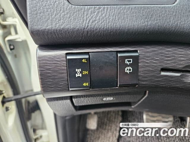 KG모빌리티(SsangYong) Korando 투리스모 4WD TX 11인승, 2017 20