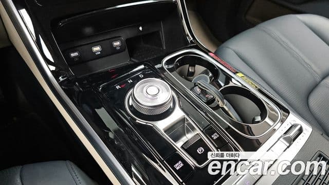 Kia Carnival 4세대 бензин 9인승 High Limousine(компания по спецнадстройкам), 2023 2