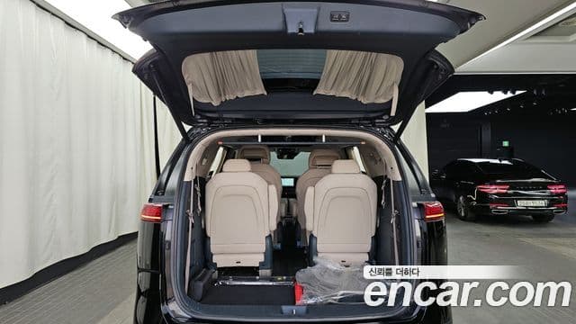 Kia Carnival 4세대 бензин 9인승 High Limousine(компания по спецнадстройкам), 2023 17