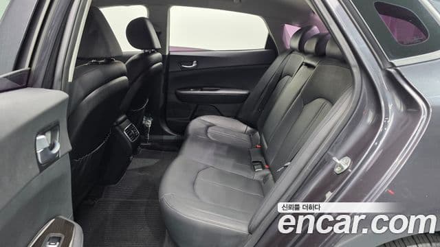 Kia K5 2세대 MX Prestige, 2017 12