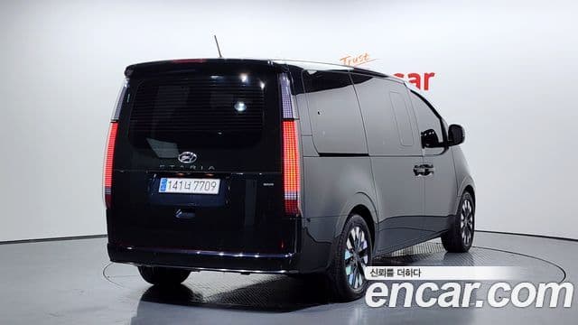 Hyundai Staria Inspiration, 2022 2