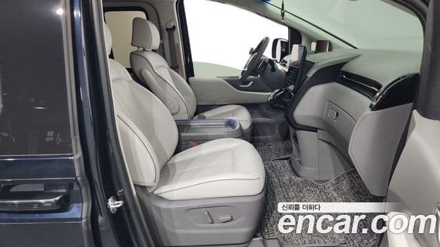Hyundai Staria Inspiration, 2022 11