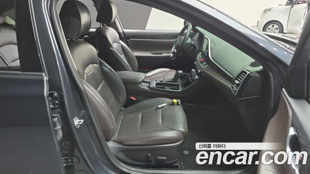 Hyundai Grandeur IG Premium, 2018 10