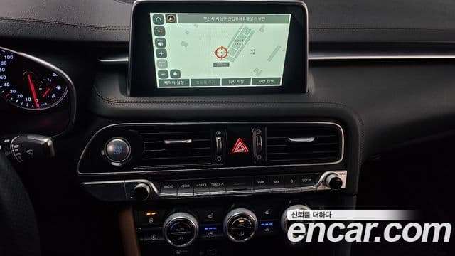 Genesis G70 Elite, 2019 9