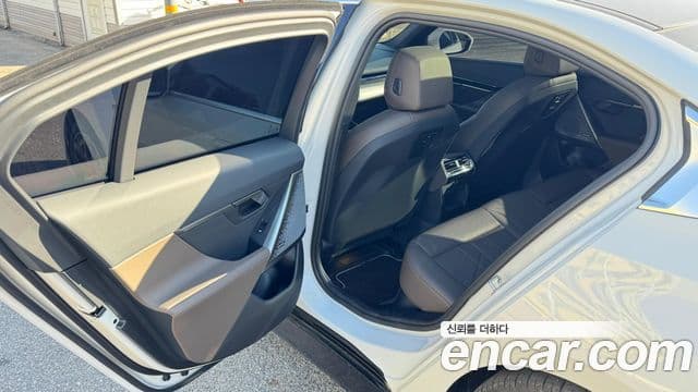 BMW 5시리즈 (G60) 523d xDrive M Sport, 2024 все фото