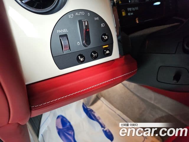 Rolls-Royce 던, 2019 16