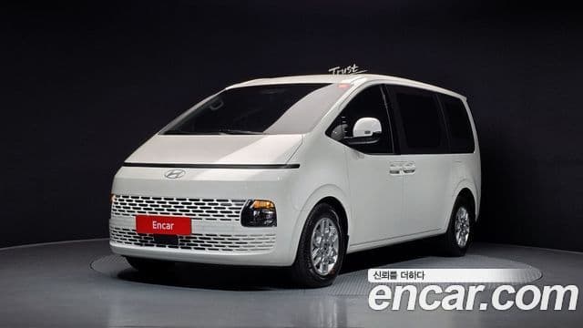 Hyundai Staria Modern, 2025 1