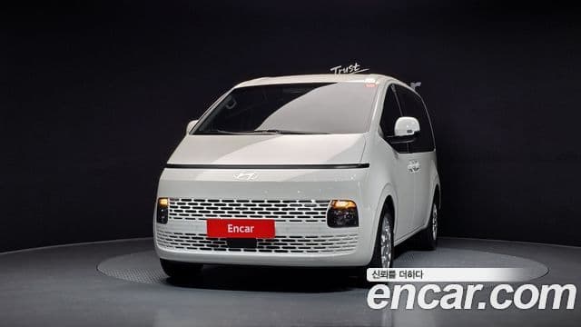 Hyundai Staria Modern, 2025 3