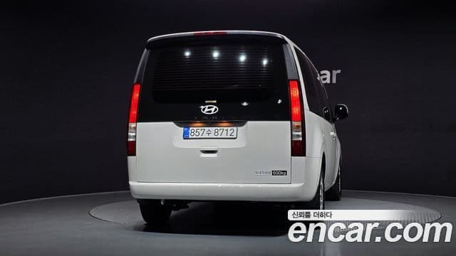 Hyundai Staria Modern, 2025 4
