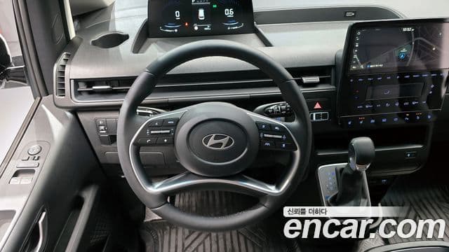 Hyundai Staria Modern, 2025 14
