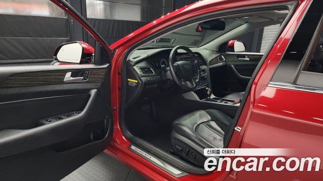 Hyundai LF Sonata Premium, 2015 10