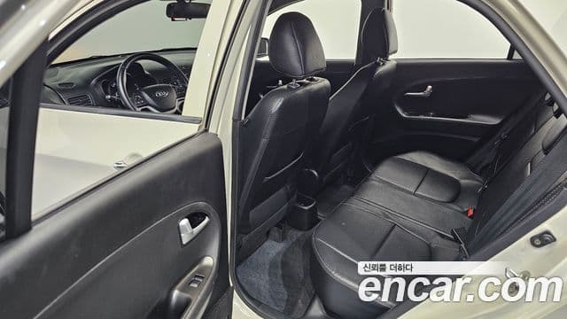 Kia All New Morning Deluxe Trendy, 2015 11