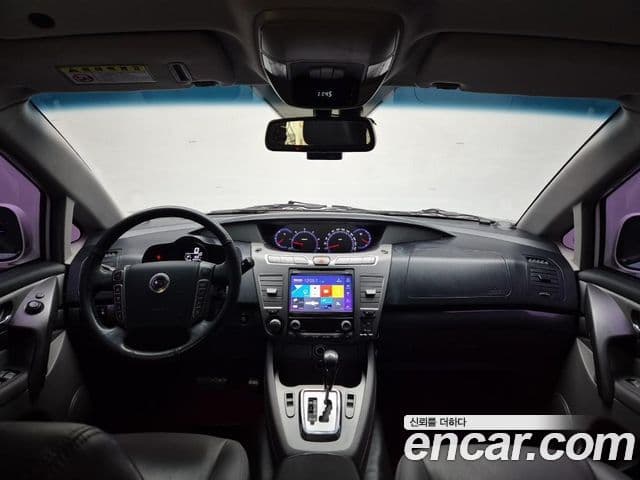 KG모빌리티(SsangYong) Korando 투리스모 4WD GT 9인승, 2015 7