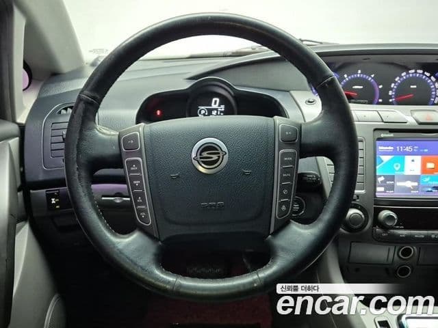 KG모빌리티(SsangYong) Korando 투리스모 4WD GT 9인승, 2015 9