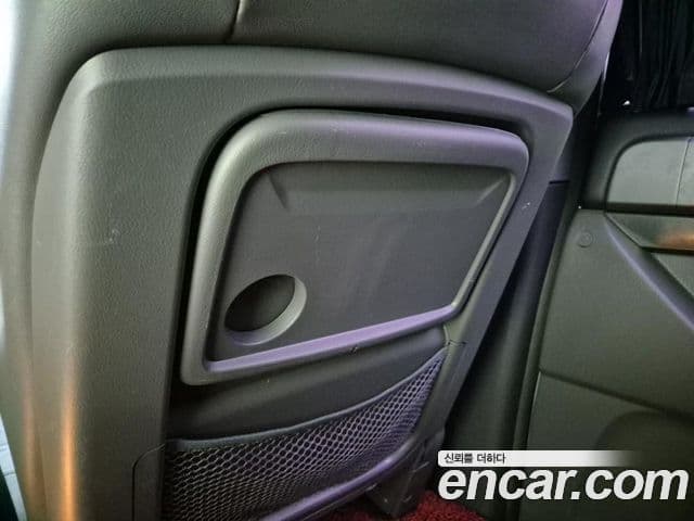 KG모빌리티(SsangYong) Korando 투리스모 4WD GT 9인승, 2015 19