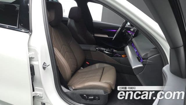 BMW 5시리즈 (G60) 520i M Sport, 2025 10