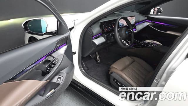 BMW 5시리즈 (G60) 520i M Sport, 2025 11