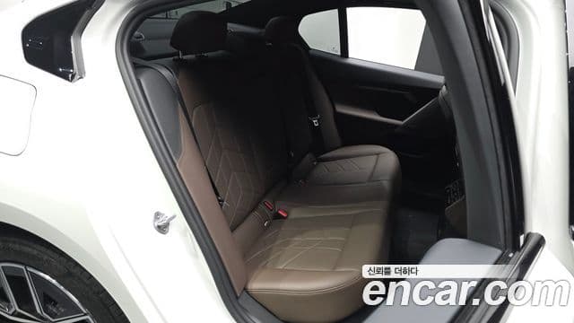 BMW 5시리즈 (G60) 520i M Sport, 2025 12