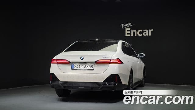 BMW 5시리즈 (G60) 520i M Sport, 2025 4