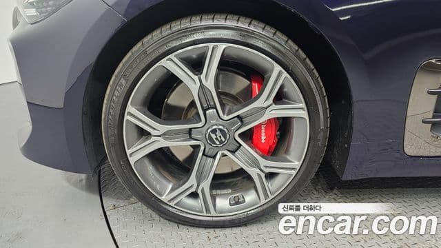 Kia 스팅어 GT, 2018 все фото