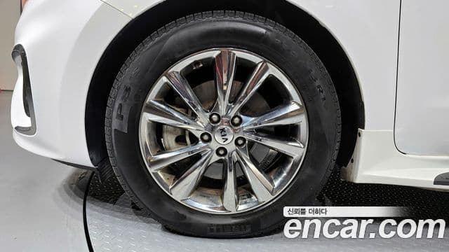 Kia The / новый New Carnival Prestige, 2019 все фото