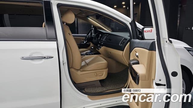 Kia The / новый New Carnival Prestige, 2019 11